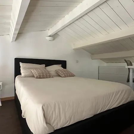 T1 Bis Duplex 400m * La Rochelle (Charente-Maritime)